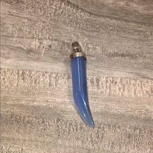 8/$25 💐🌸🌺blue stone pendant